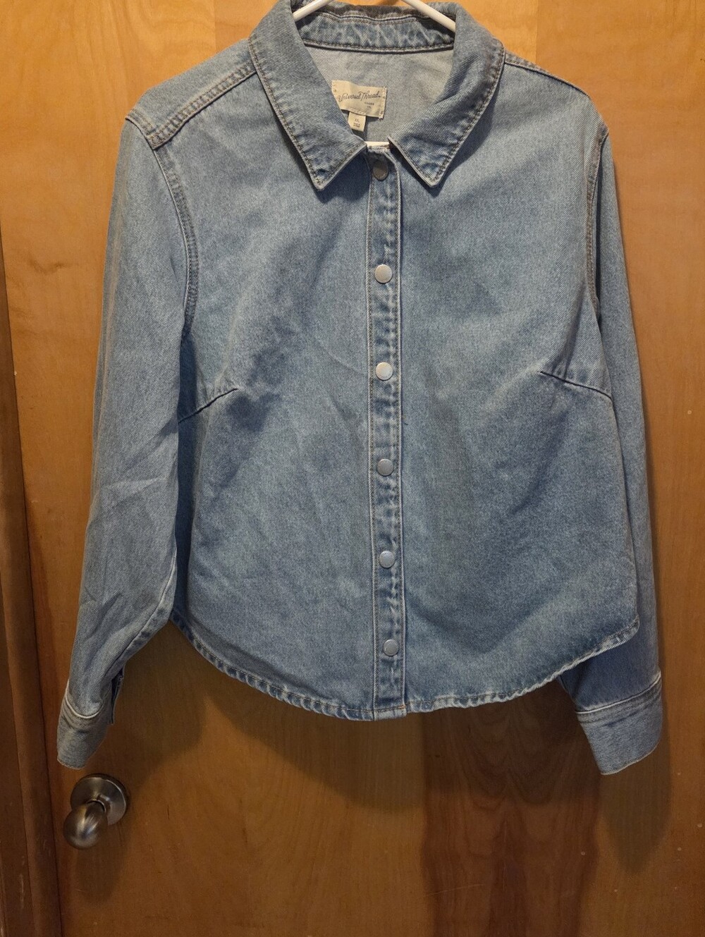 Universal Thread XXL women's snap denim jacket - new with tagso